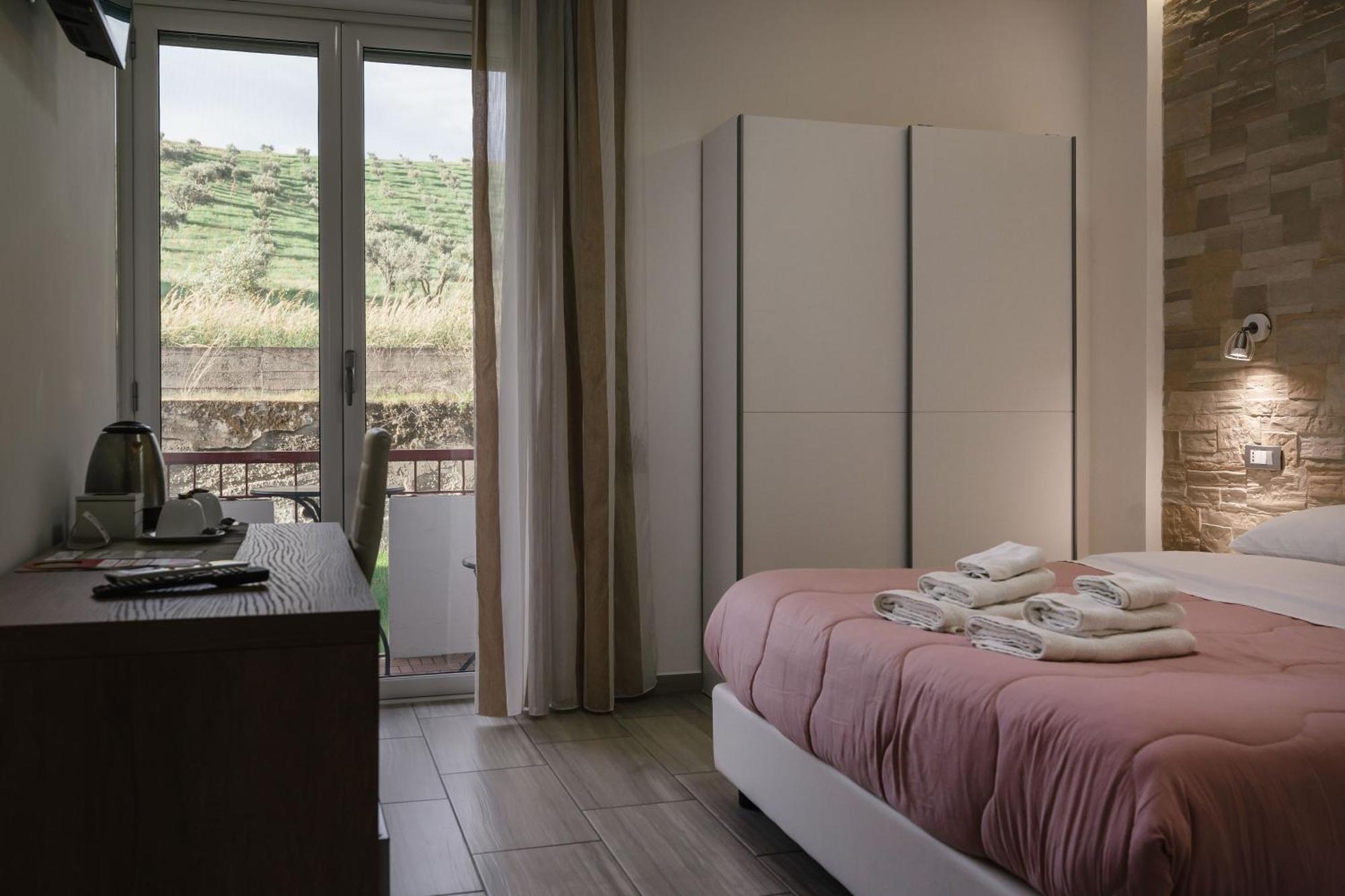 Zaro Suites B&B Катандзаро Экстерьер фото